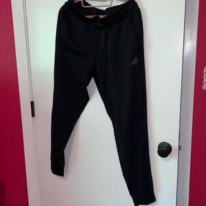 ⚫️ ADIDAS BLACK JOGGERS ⚫️